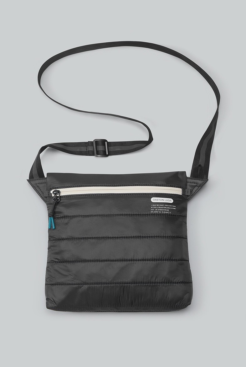 LIGHTWEIGHT DAYBAG | Gaston Luga | vegane Umhängetasche | Black