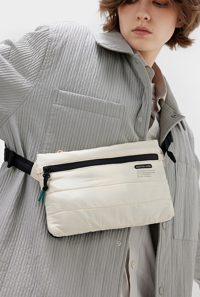 LIGHTWEIGHT BUMBAG | Gaston Luga | vegane Umhängetasche | Off White