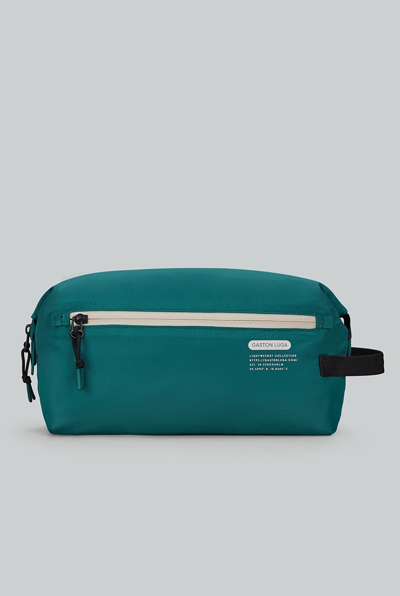 LIGHTWEIGHT WASHBAG | Gaston Luga | vegane Kosmetiktasche | Petrol